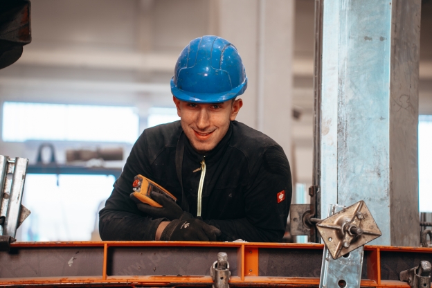 Auszubildender im 3. Lehrjahr Auszubildender im 3. Lehrjahr